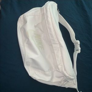 Nike tech sling bag